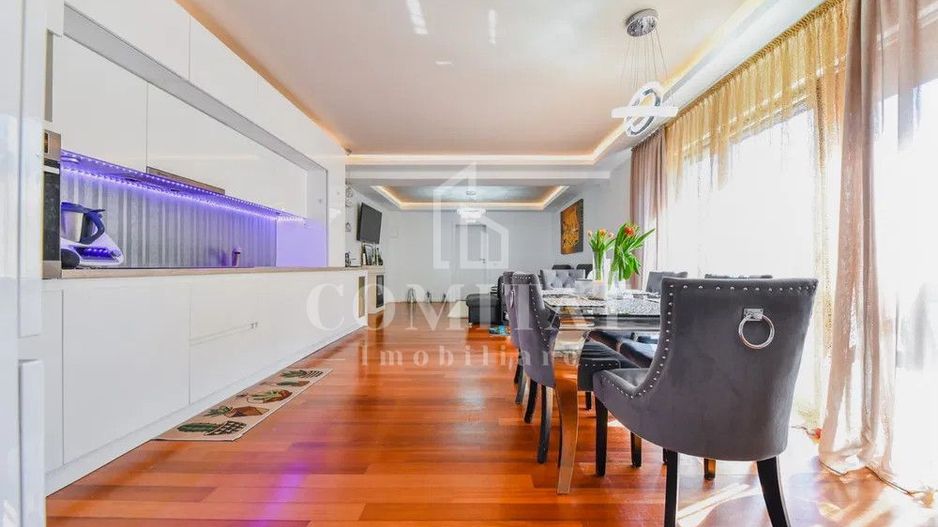 Penthouse de vânzare cu terasă spectaculoasă - Poză 1