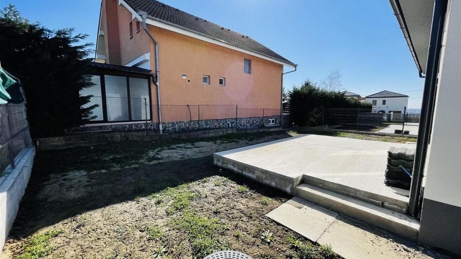 Casa P finisata zona Oncea - Poză 3