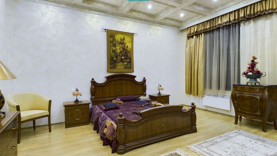 Vilă luxoasă cu o casă de oaspeți în Serbia - Poză 11