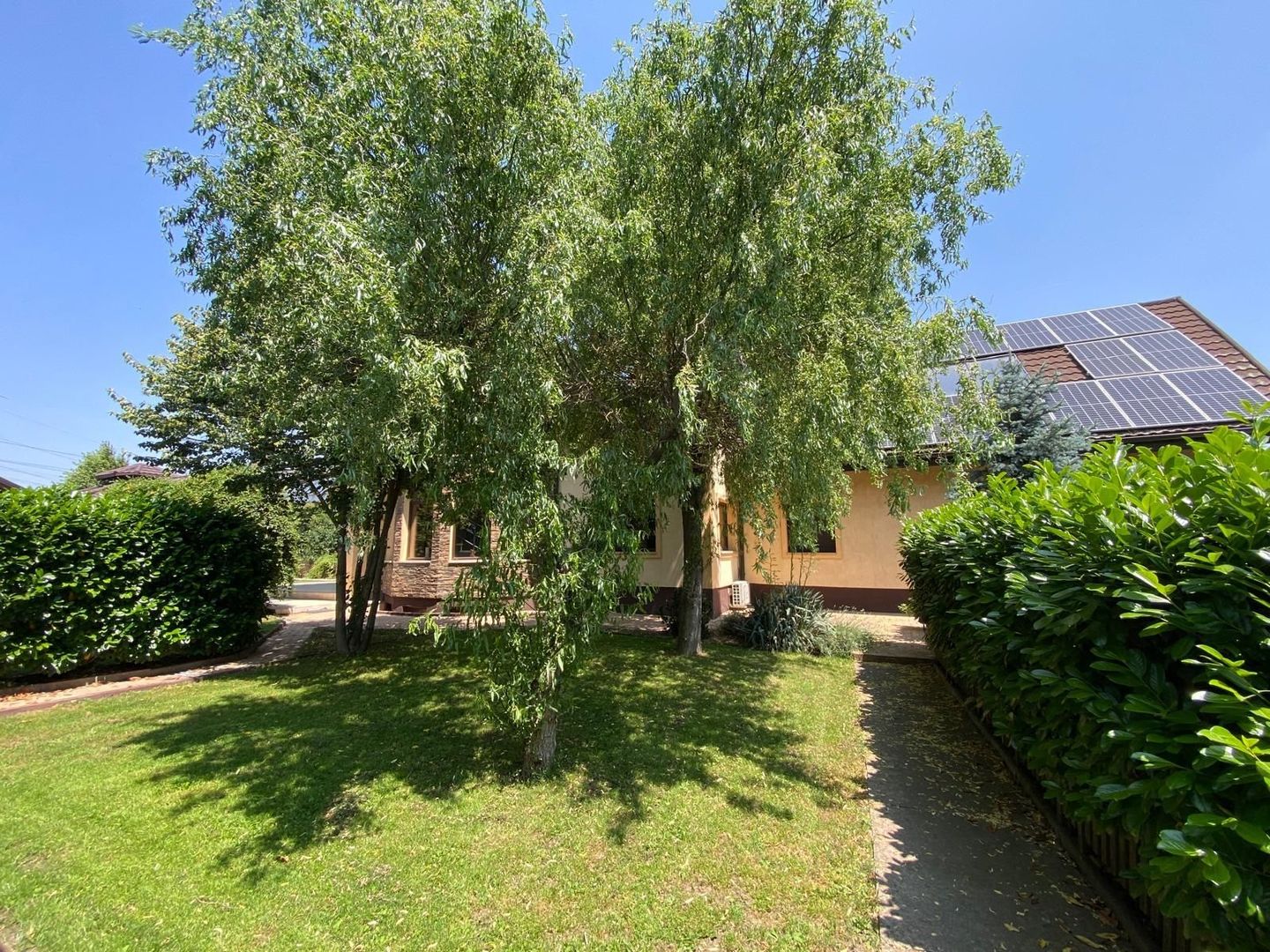 Vilă cu 8 camere, amplasament ultracentral-Dumbrăvița - Poză 3