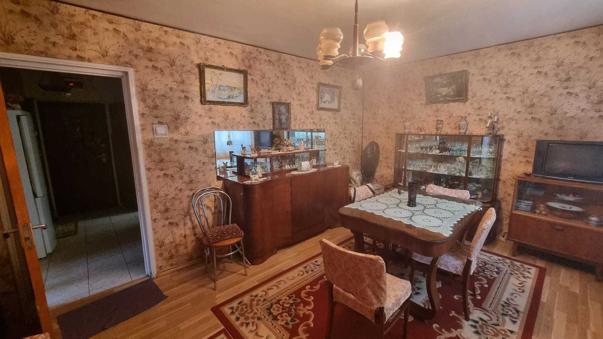 Apartament 4 camere, Bld. Brancoveanu, zona benzinaria Petrom. - Poză 1