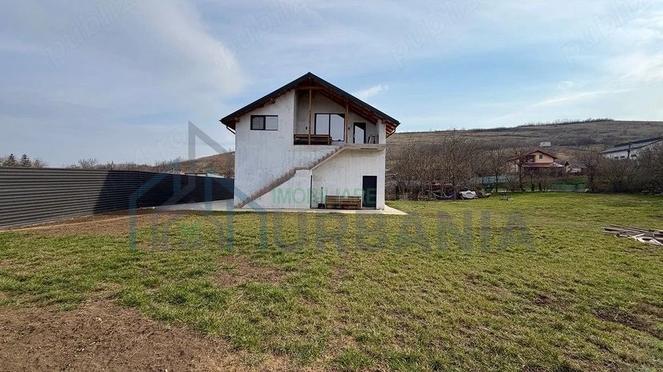 Casă + Garaj Spatios * Direct de la proprietar * Fără Comision * - Poză 2