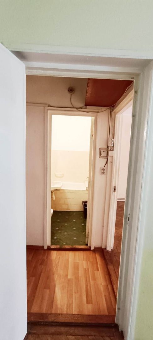Apartament circular in cartierul astra - Poză 6