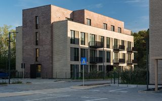 Inchiriere apartament de 2 camere in Amber Forest - Poză 1