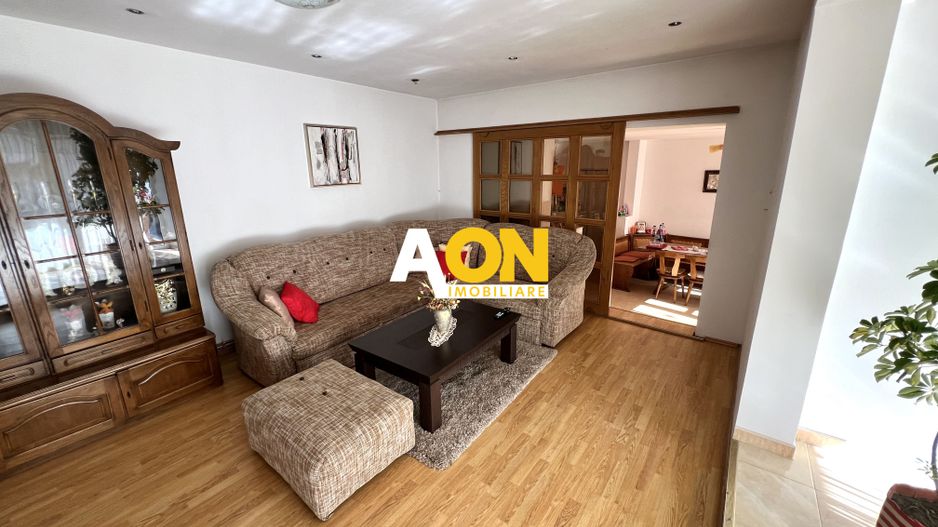 Casa de vanzare pretabila 2 familii, garaj, livada, comuna Pianu - Poză 14