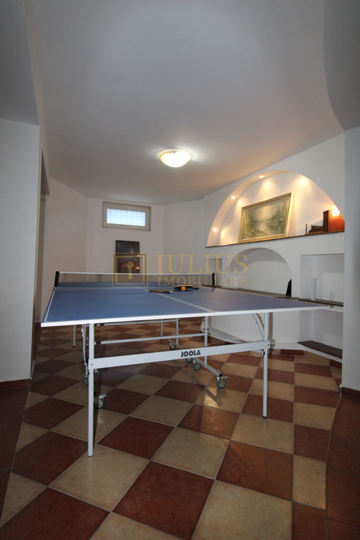 Casa in Blascovici, 5 camere + 3 bai, centrala proprie - Poză 29