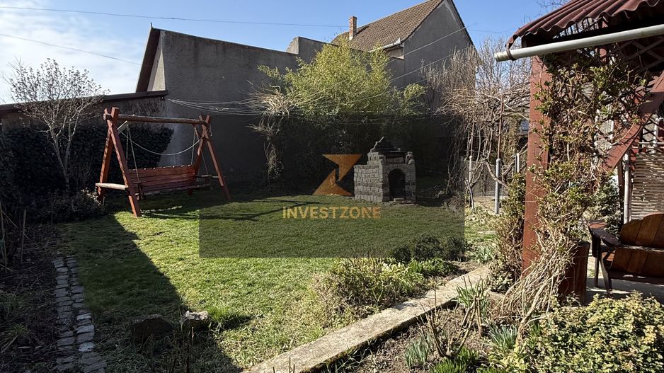 Apartament la casă cu curte proprie 311 mp și acces auto Ioșia, Oradea - Poză 17