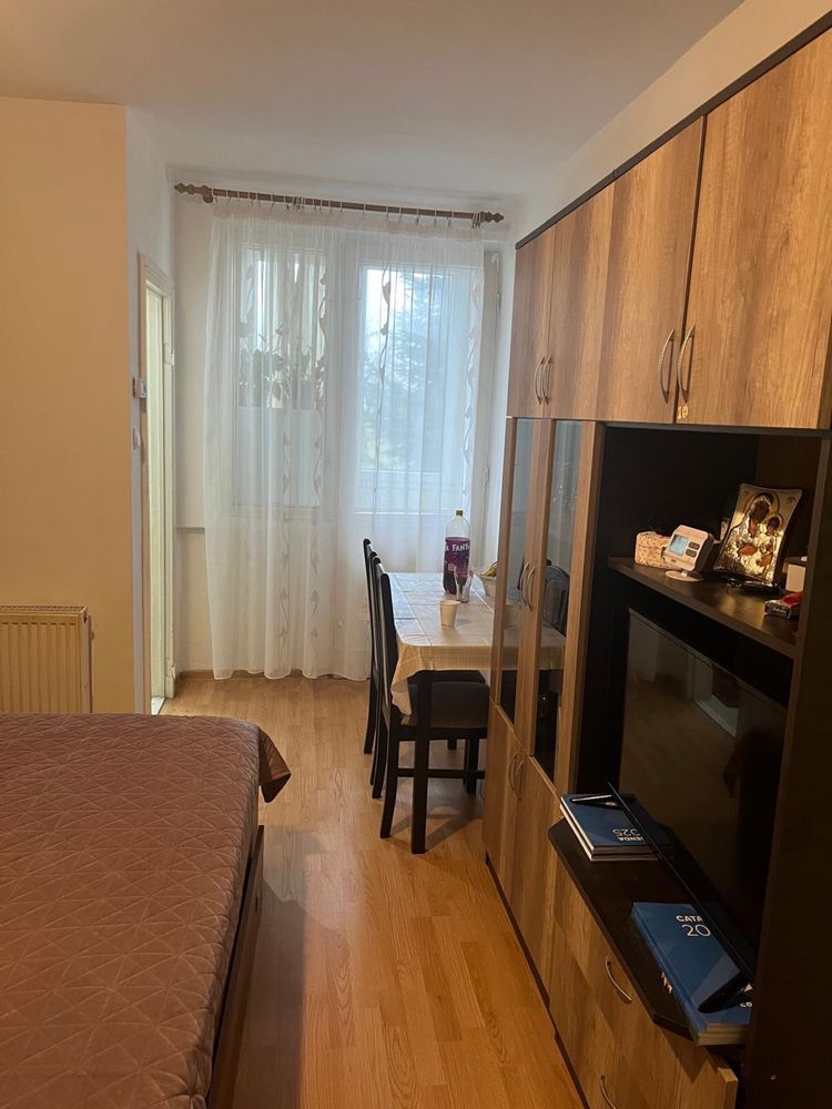 BRASADAS vinde garsoniera utilata etaj 1/4 Ostrovului. - Poză 1