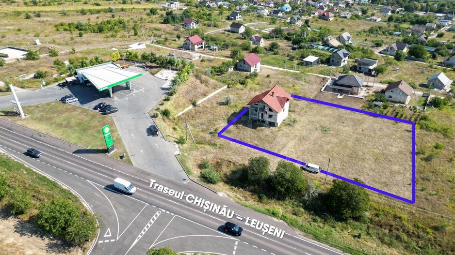 TEREN COMERCIAL  – TRASEUL CHIȘINĂU–LEUȘENI - Poză 1