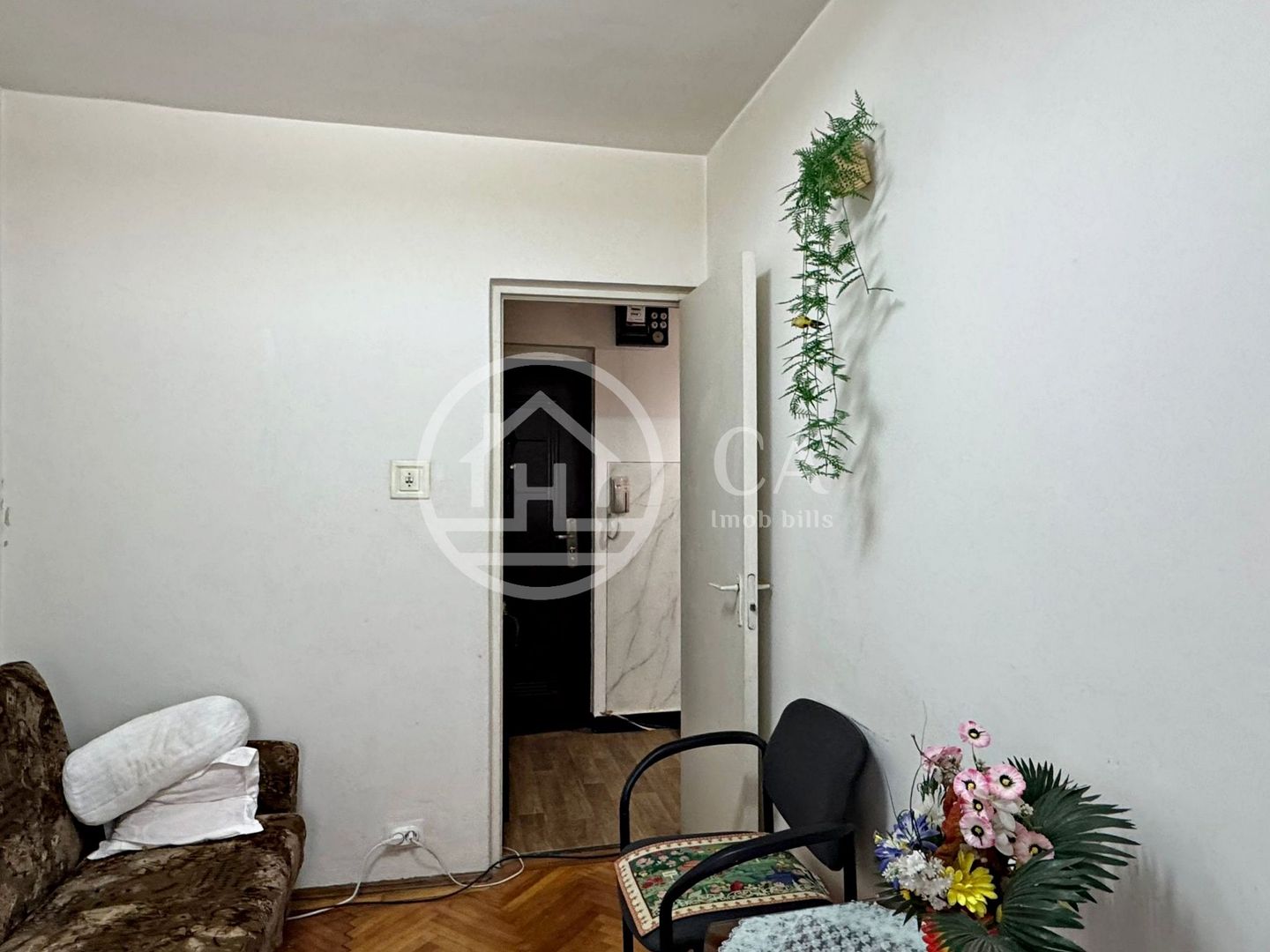 Apartament cu 3 camere de vanzare Str. Seleusului Zona Velenta,Oradea - Poză 5