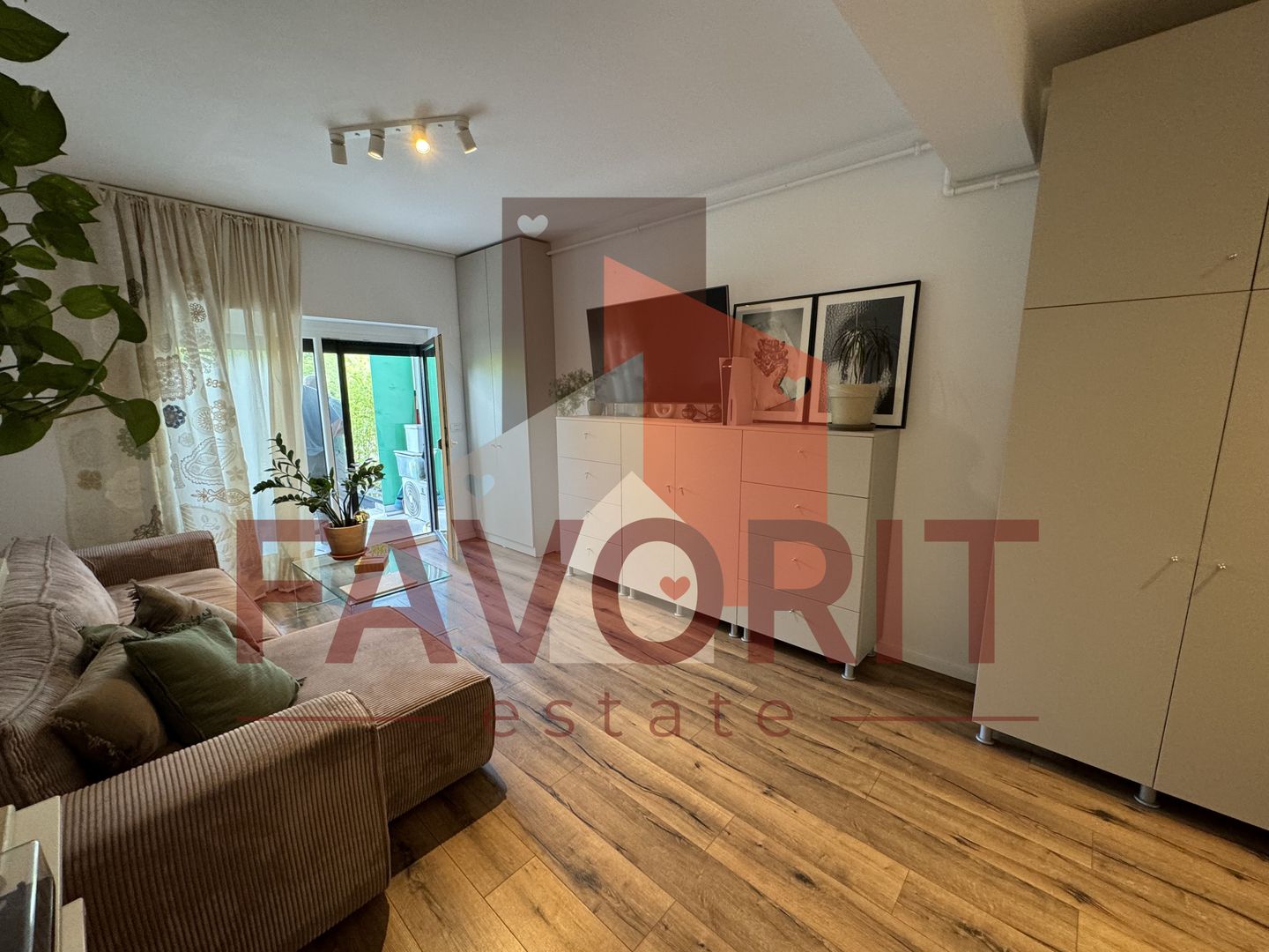 Gradina proprie. Mobilat si utilat. 3 locuri de parcare. Timisoara Aradului - Poză 2