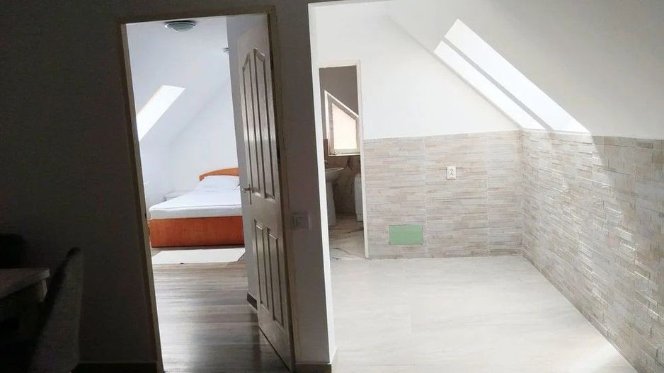 Apartament cu doua camere de vanzare - Poză 5