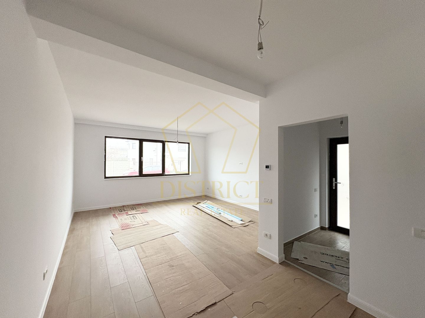 Duplex superb cu 4 camere si 3 bai | Giroc | Hotel IQ - Poză 2