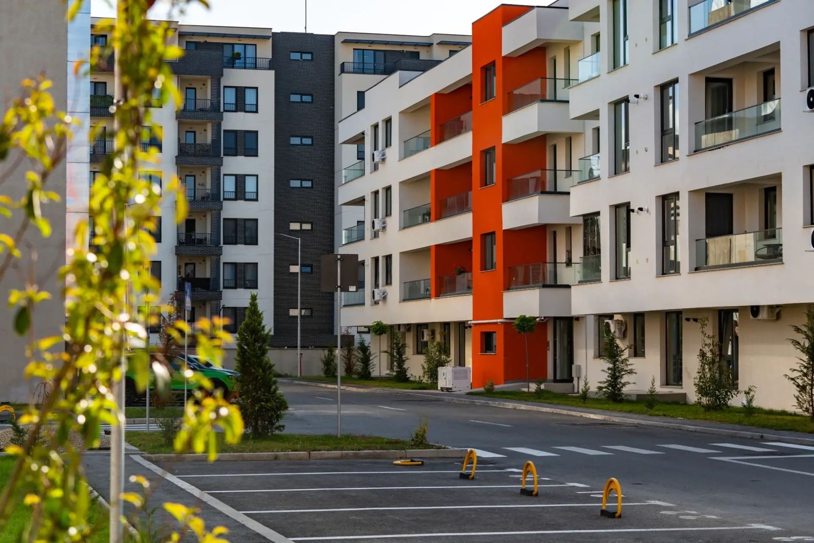 Ivory Residence - Poză 2