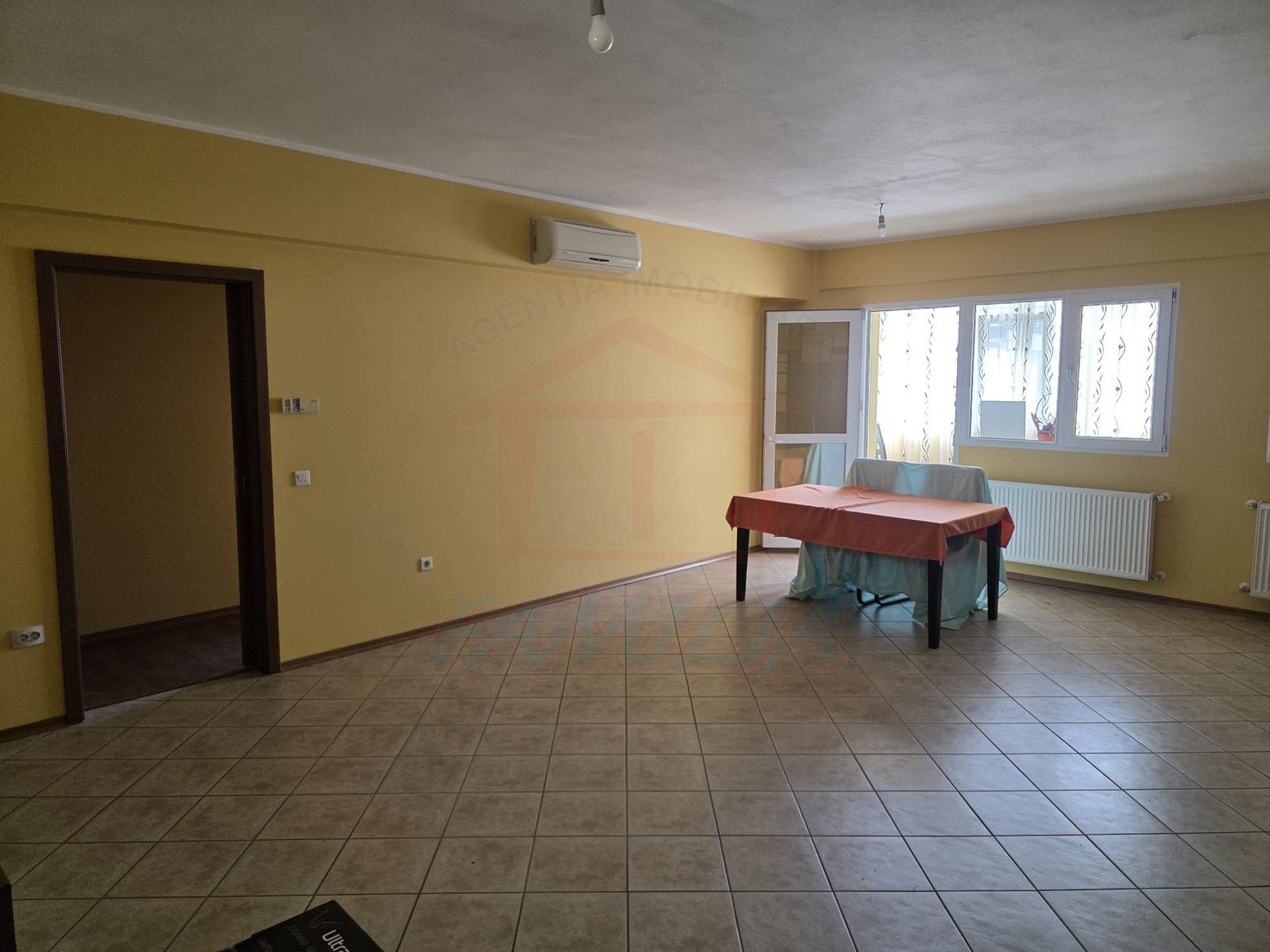 Vanzare apartament cu 3 camere, zona(General), sup. 98 mp, pret 125000 - Poză 1