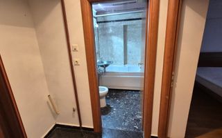 Apartament cu 3 camere, bloc 1990 - bd. Decebal piata Alba Iulia - Poză 9