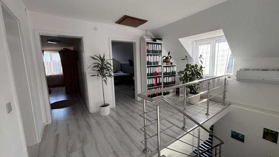 Casa INDIVIDUALA -Zona Lacul Lui Binder - Poză 10