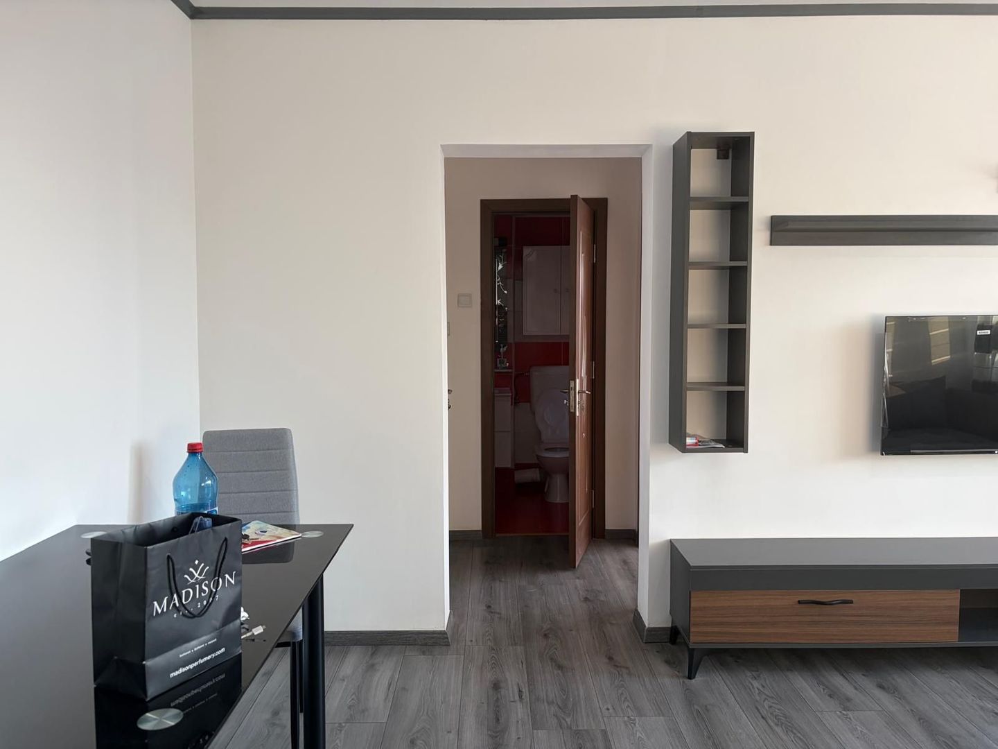 Apartament renovat cu doua camere, Bd. Obregia, 105.000€ - Poză 3