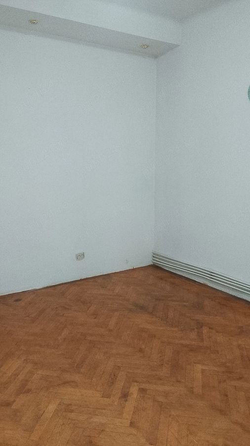 APARTAMENT NEMOBILAT SPATIOS METROU UNIVERSITATE - Poză 5