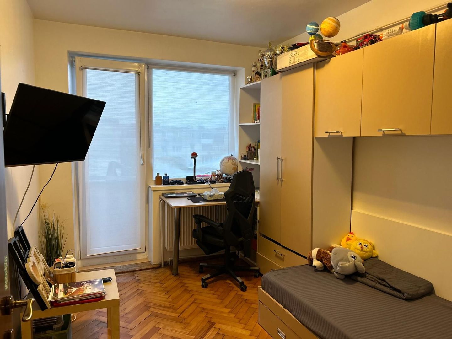 Apartament cu 3 camere în zona, mobilat si utilat -  Piata Centrala - Poză 9