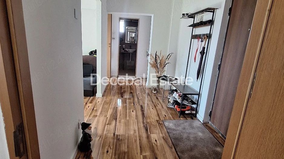 Apartament 2 camere Titan 58 mp etaj 8/10 1978 - Poză 6