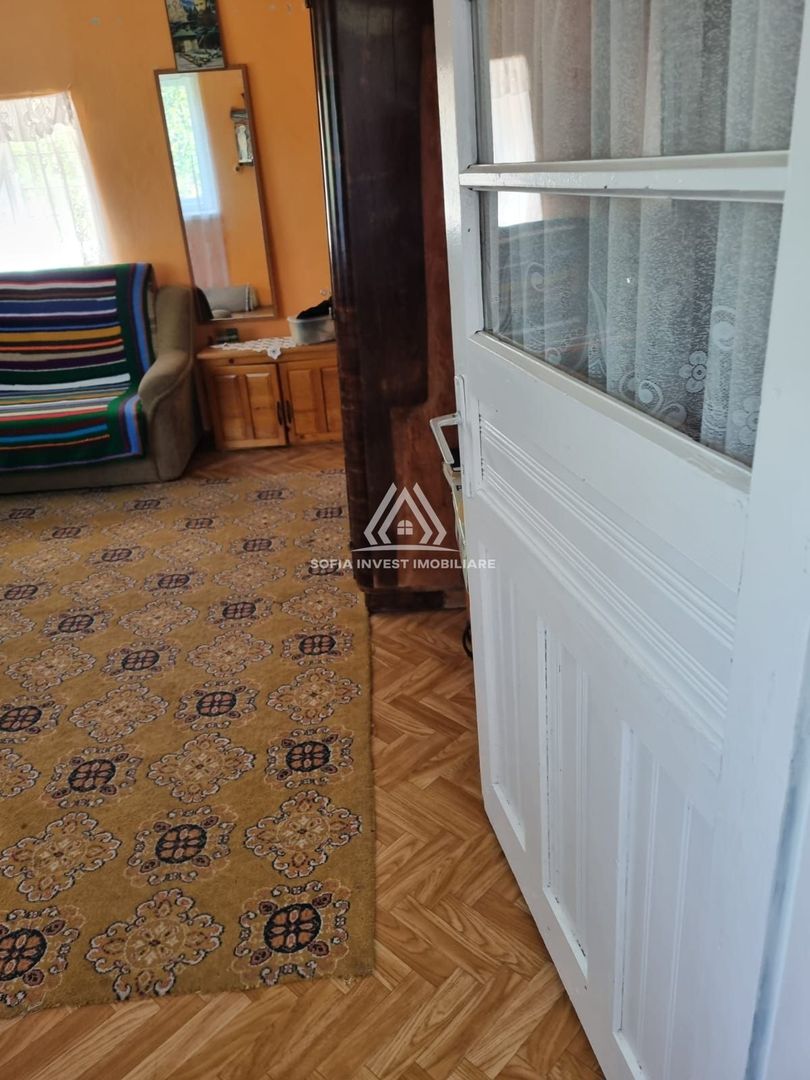 CASĂ LA ȚARĂ, SÂMBOLENI, COMUNA CAMARAȘU - Poză 7