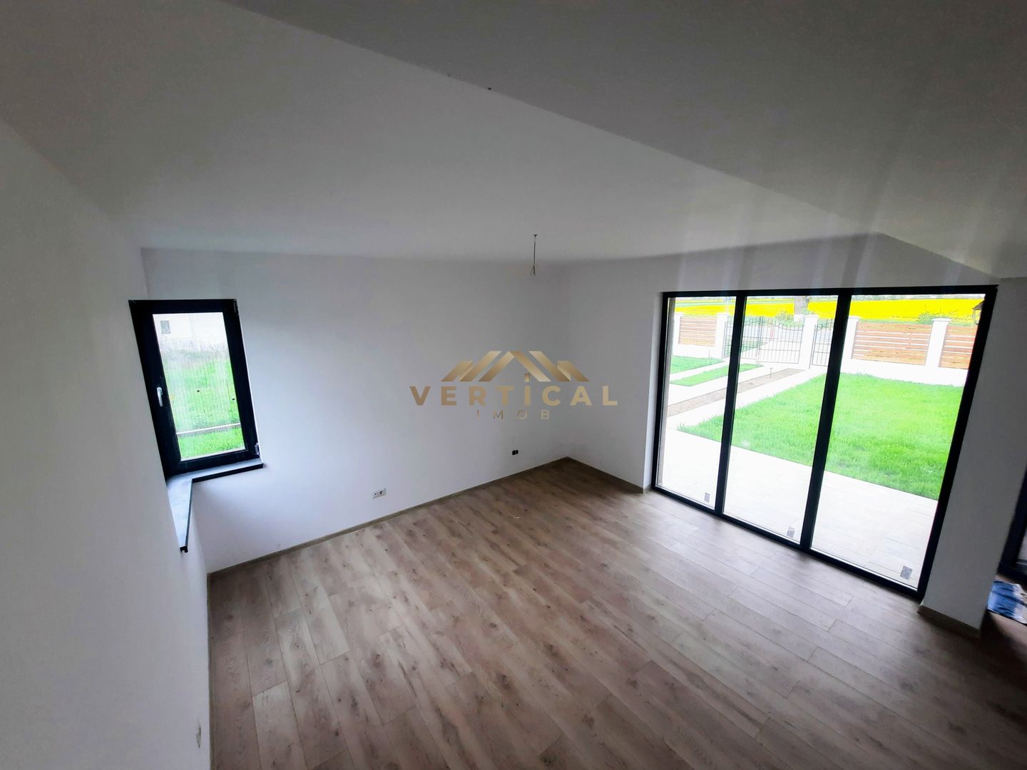 Vila 4 camere in comuna Berceni - Poză 5