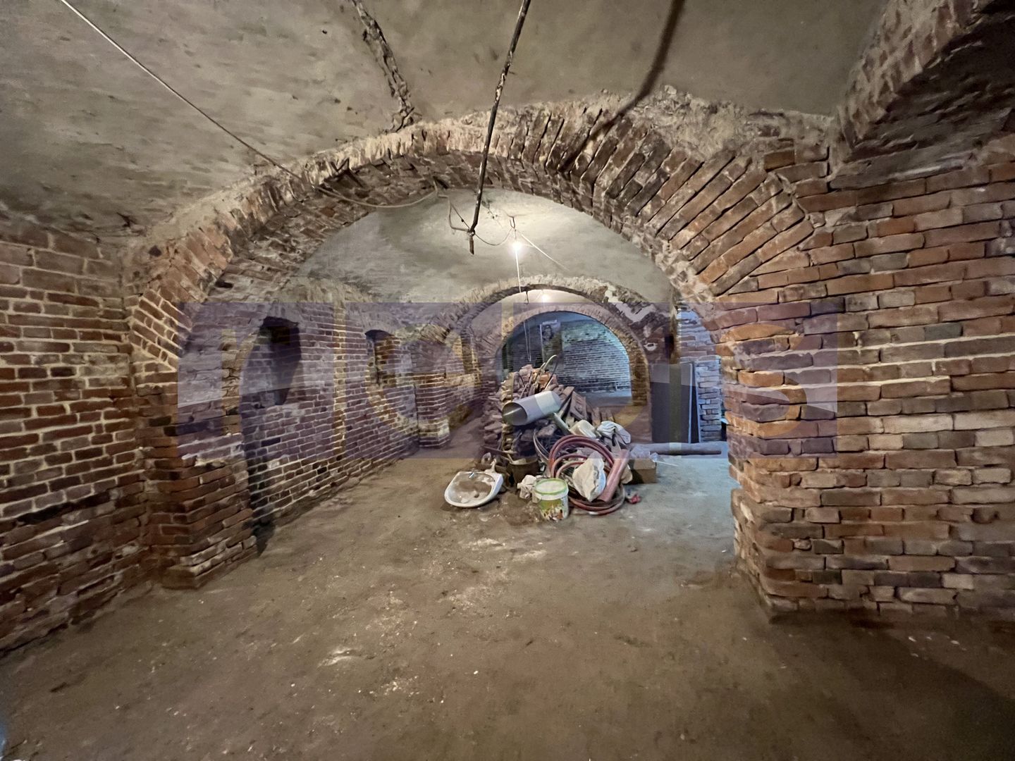 IMOBIL MIXT | ROSETTI | 500 MP | RENOVAT | 2 CORPURI + SUBSOL + CURTI INTERIOARE - Poză 12