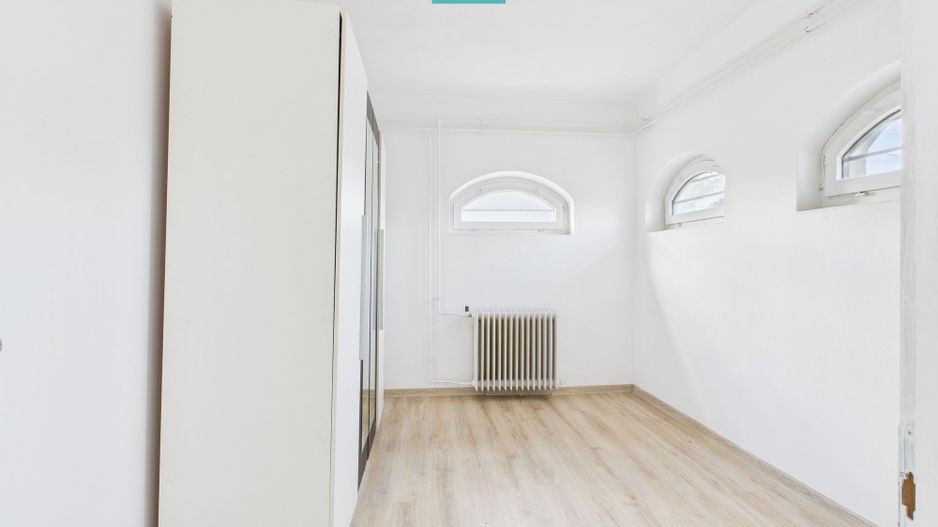 Casă cu 3 camere pentru investiții în Battonya - Poză 3