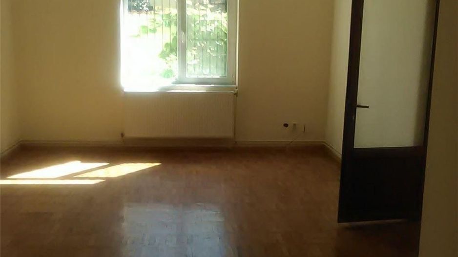 Inchiriere Casa Vila || 8 camere  ||curte libera 100mp || Vatra Luminoasa - Poză 4