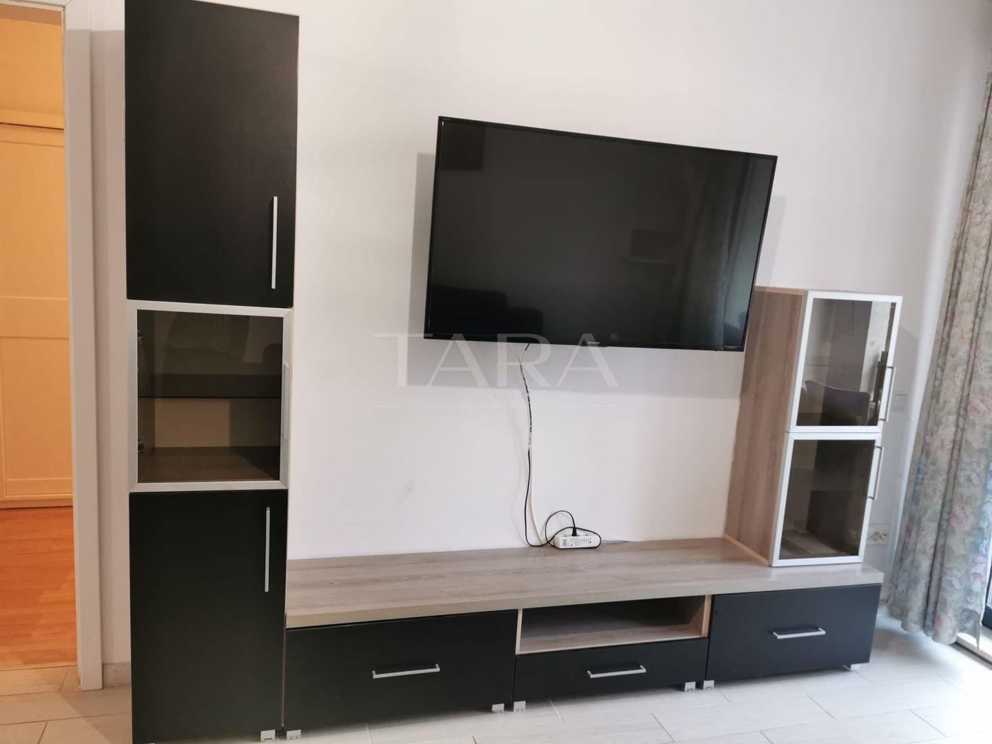 Apartament cu 2 cameră și parcare subterană, în zona Campului. - Poză 2