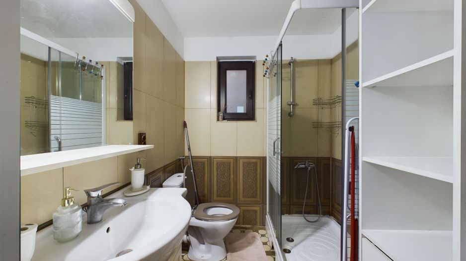 Casă ideală pentru birouri sau locuință pe Bulevardul Basarabia - Poză 13