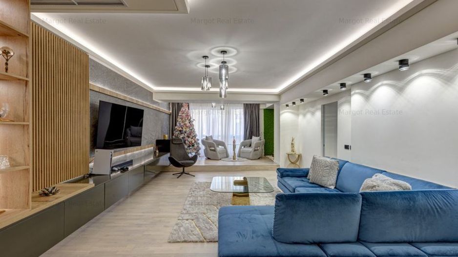 Apartament luxuriant 3 camere Cartierul Francez - Poză 1