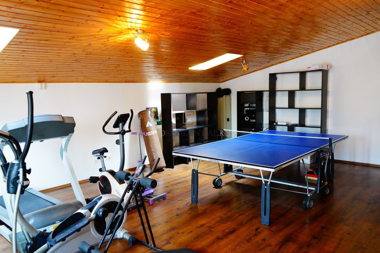 Vila deosebita cu 6 camere, zona Aparatorii Patriei, Sector 4 - Poză 17