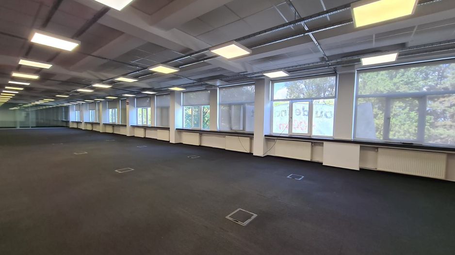 Cladire de birouri 3000 mp - Poză 2