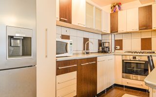 Apartament cu 3 camere + loc de parcare in Floresti, zona Teilor - Poză 5