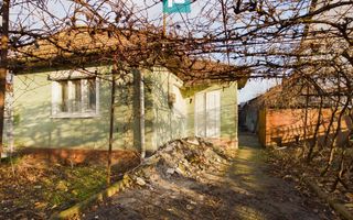 Casă cu teren de 824mp în Pârneava - Poză 8