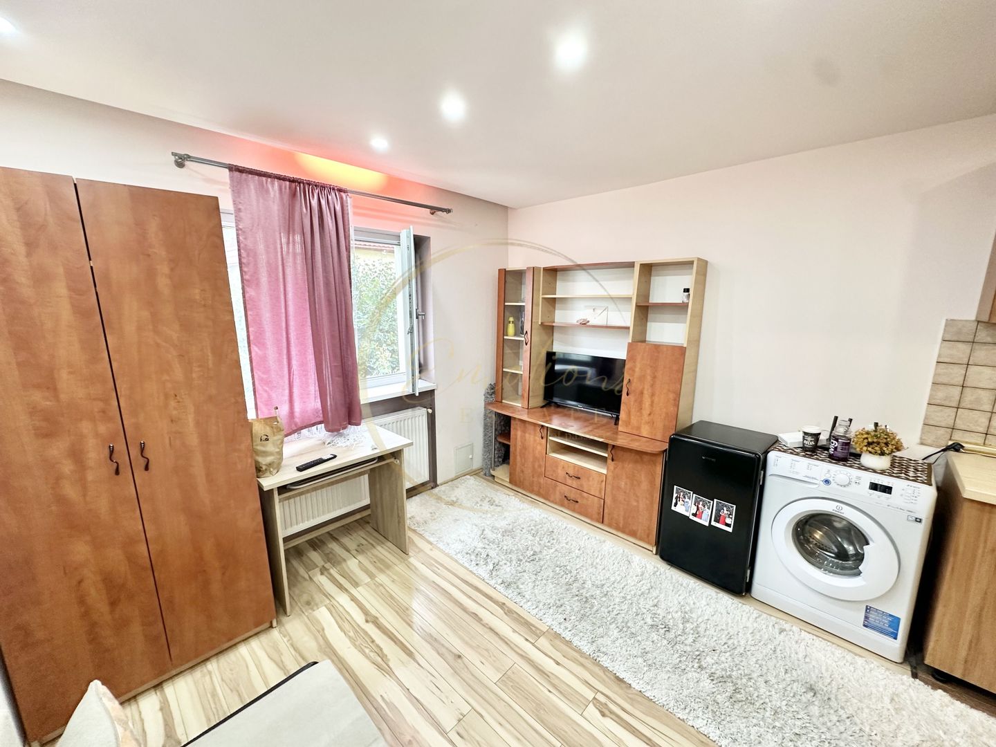 NOU | Garsonieră - Dâmbovița - Poză 2