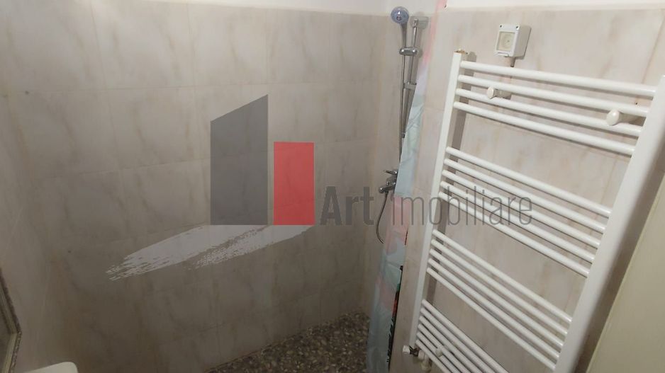 Apartament de vanzare cu 2 camere in zona Pajura. - Poză 40