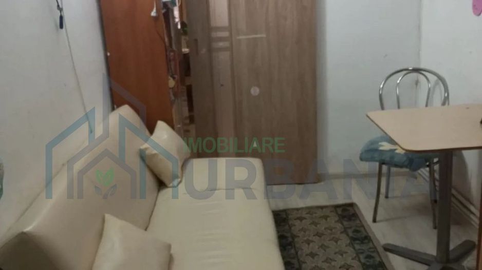 Casă de vânzare Tătărași - Poză 1