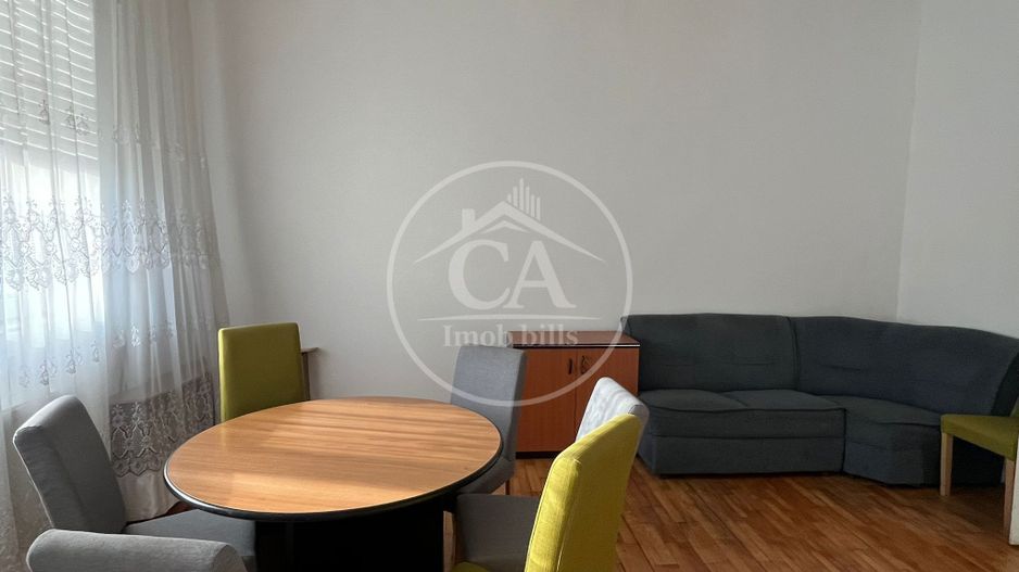 Casă de închiriat cu 3 camere în zona Centrală, Oradea. - Poză 1