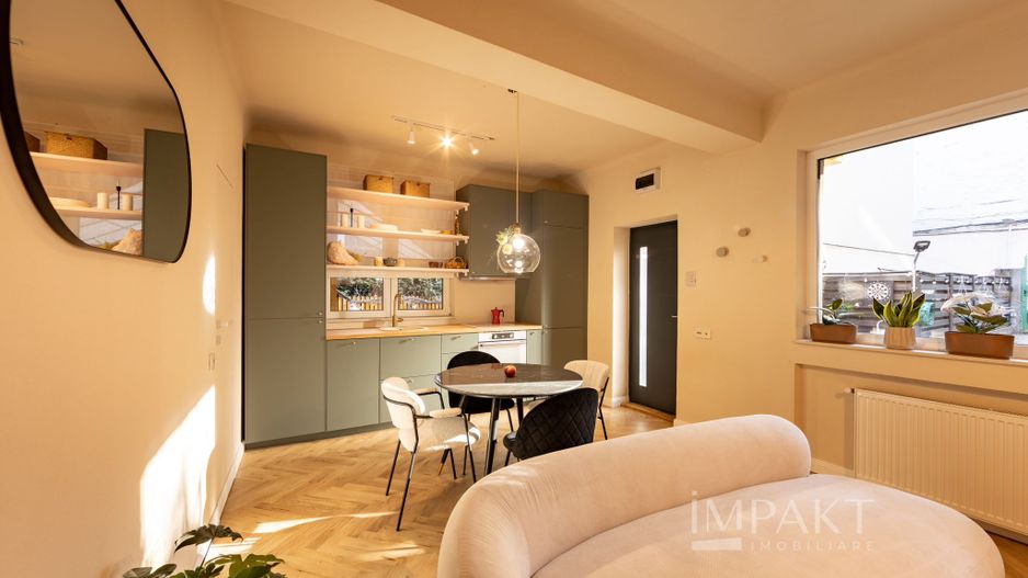 Apartament superb cu 2 camere de vanzare in zona ultracentrala! - Poză 1