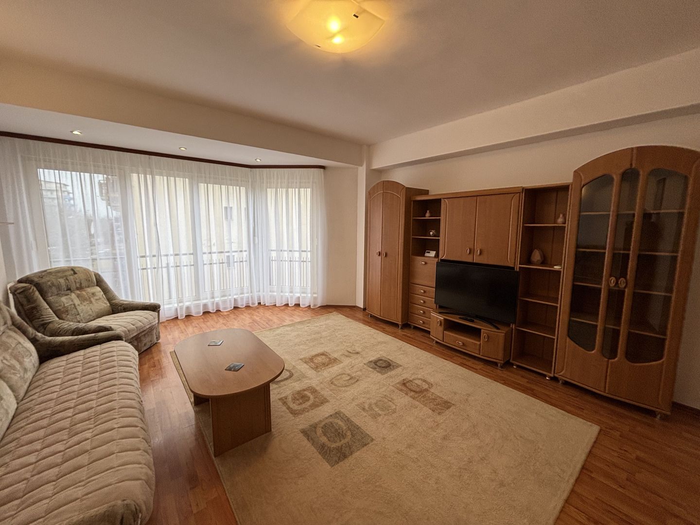 Apartament 3 camere bloc nou cu parcare subterana - Poză 2