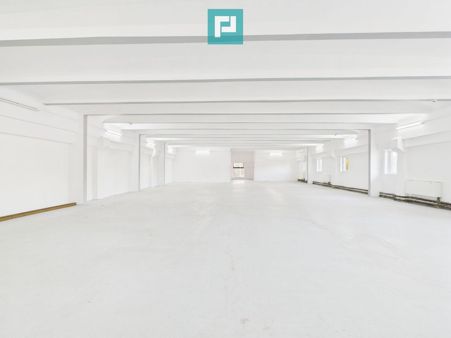 Spațiu comercial pe 2 niveluri - Poză 2