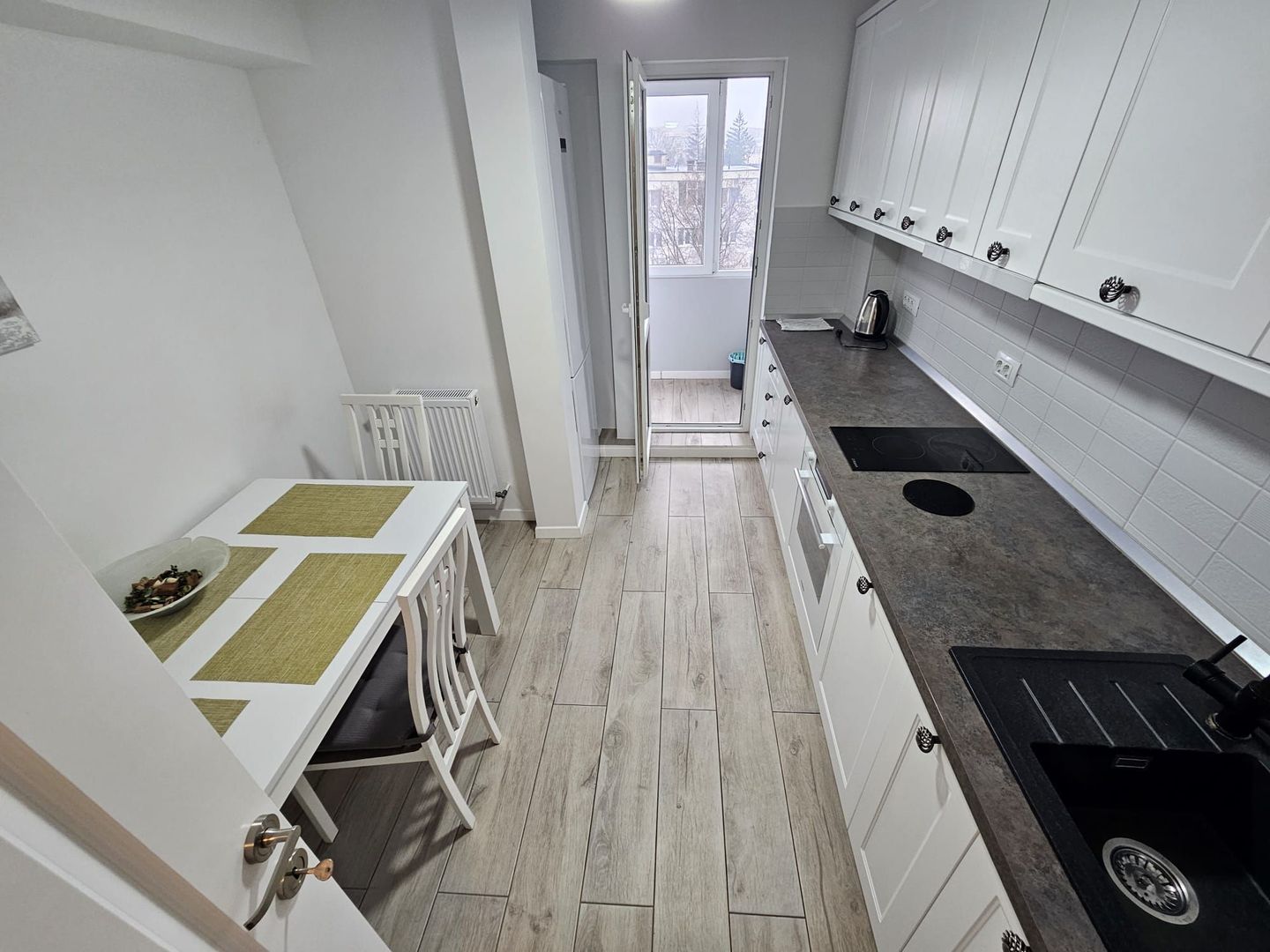 Apartament 2 camere Piata Ancora, renovat premium, mobilat complet - Poză 4