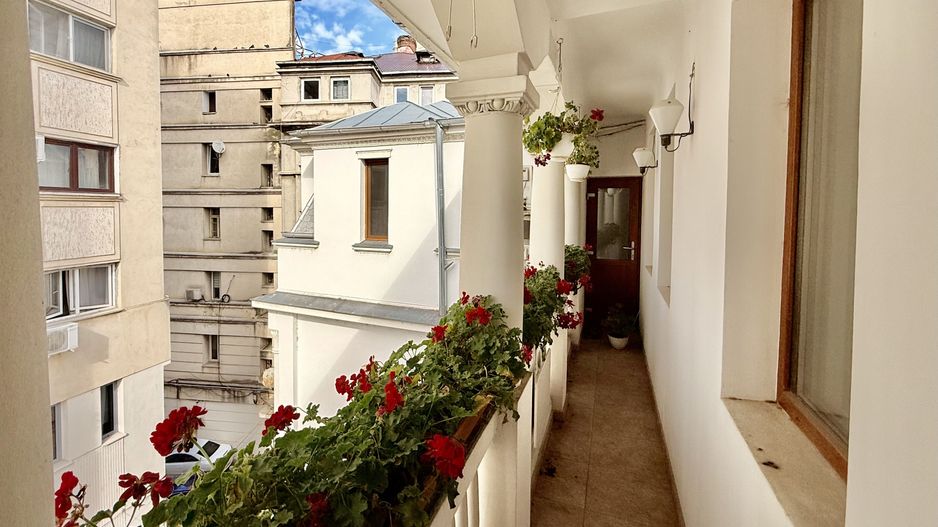 Piata Unirii Fantani Vila  500 mp utili curte 204 mp - Poză 16