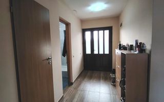 Casa de inchiriat Sibiu, 4 camere 2 bai - Poză 2