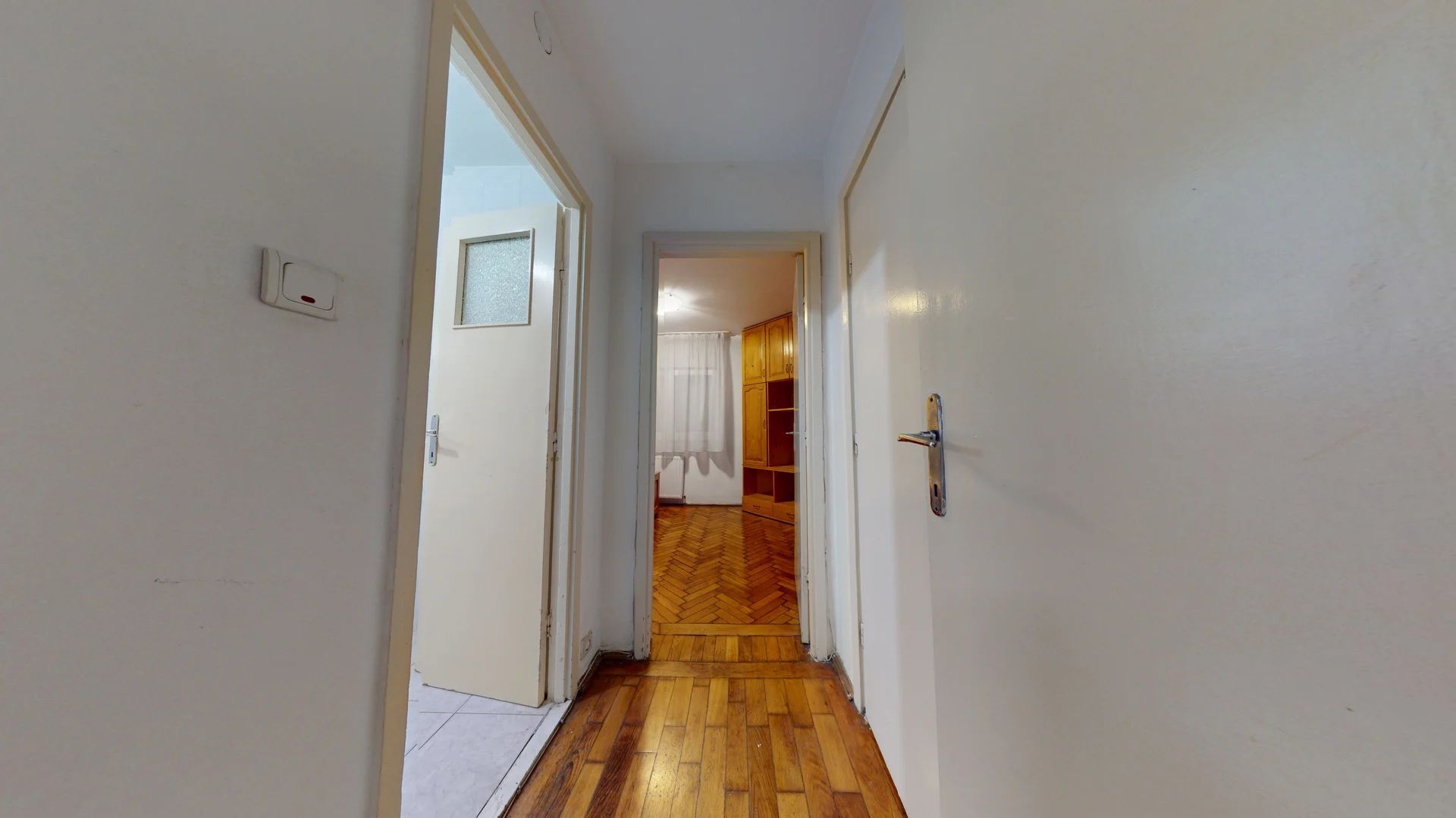 Apartament semidecomandat,insorit in Astra-complexul mic - Poză 9