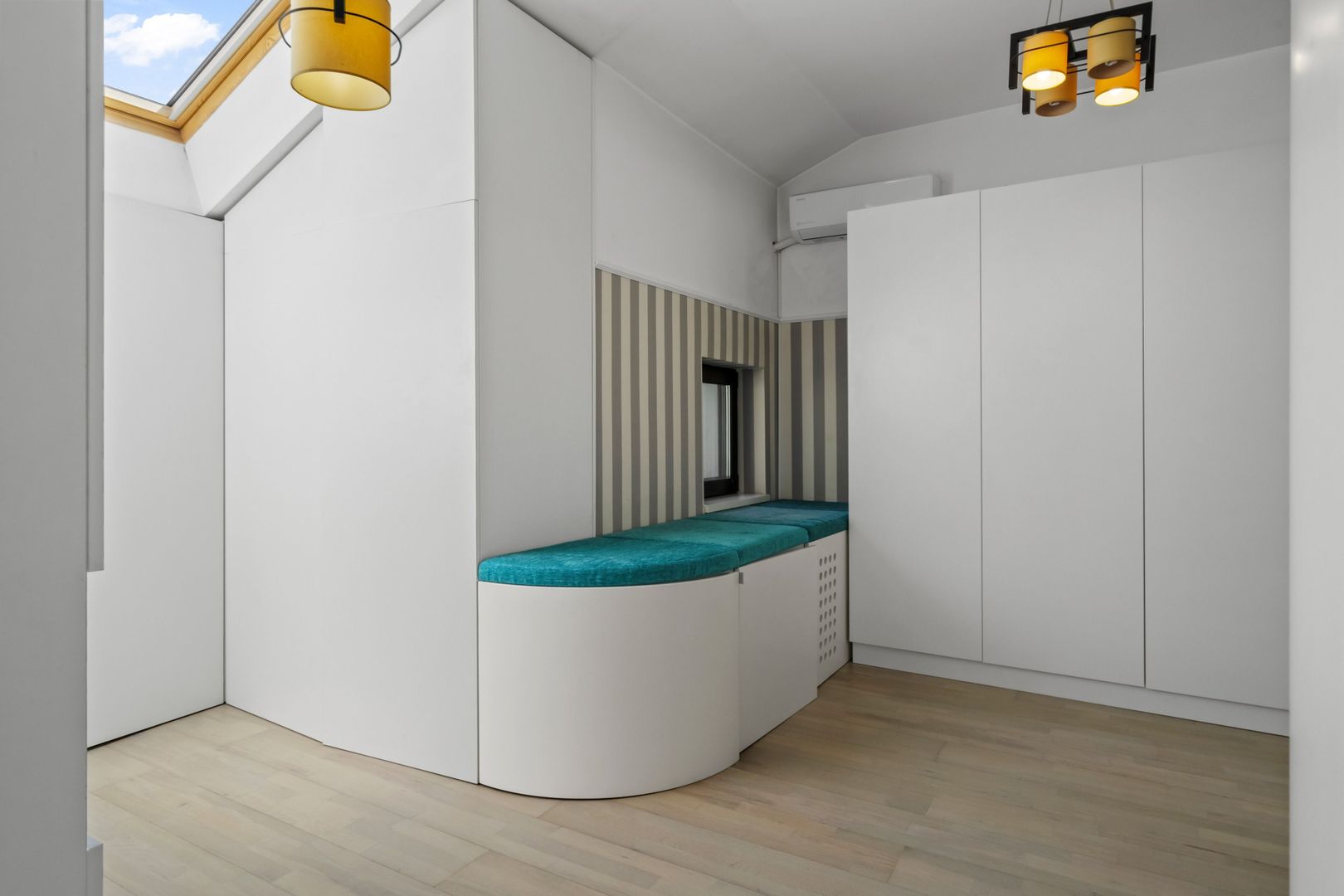 Eleganță și Spațiu în Inima Cartierului Domenii | Apartament cu 5 Camere în Vilă - Poză 10