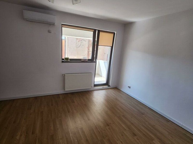 Apartament 2 camere Calea Calarasilor bloc nou - Poză 2